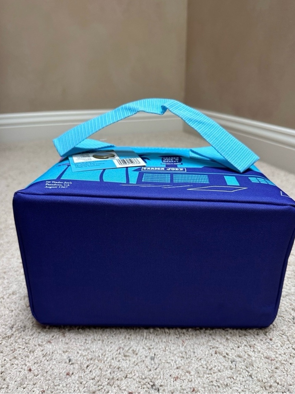 NWT Trader Joe’s Mini Insulated Tote - Picture 10 of 10